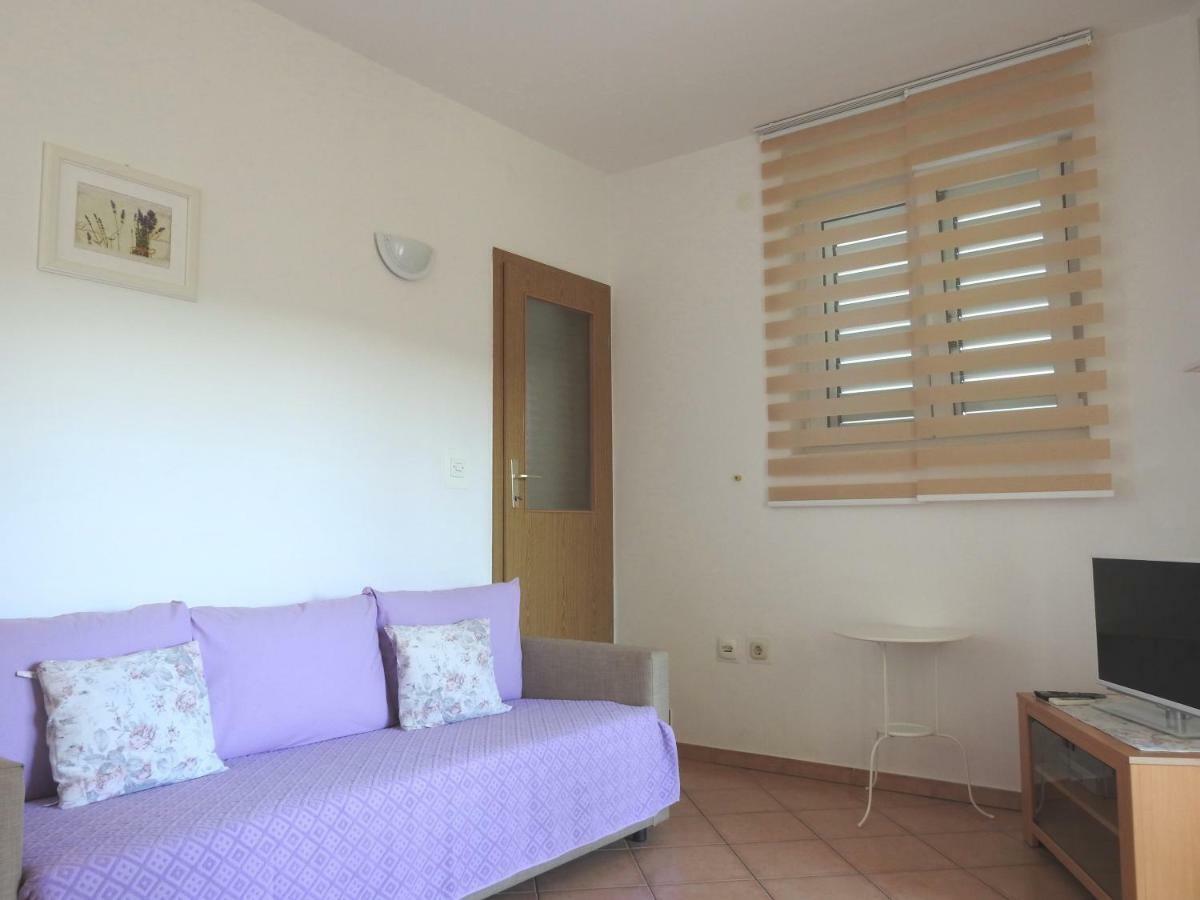 Miro Apartmani Murter Exterior photo